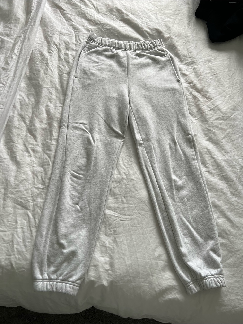 Aritzia Community Elastic-Waist Sweatpants in light grey
